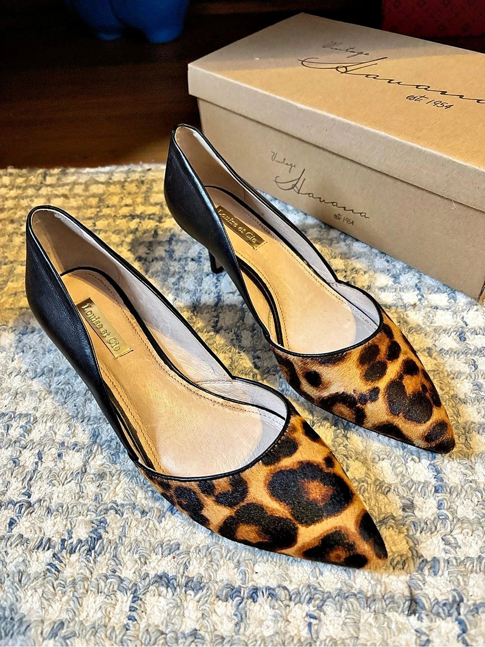 Louise et Cie Leopard Print Pointed-Toe Heels NWT